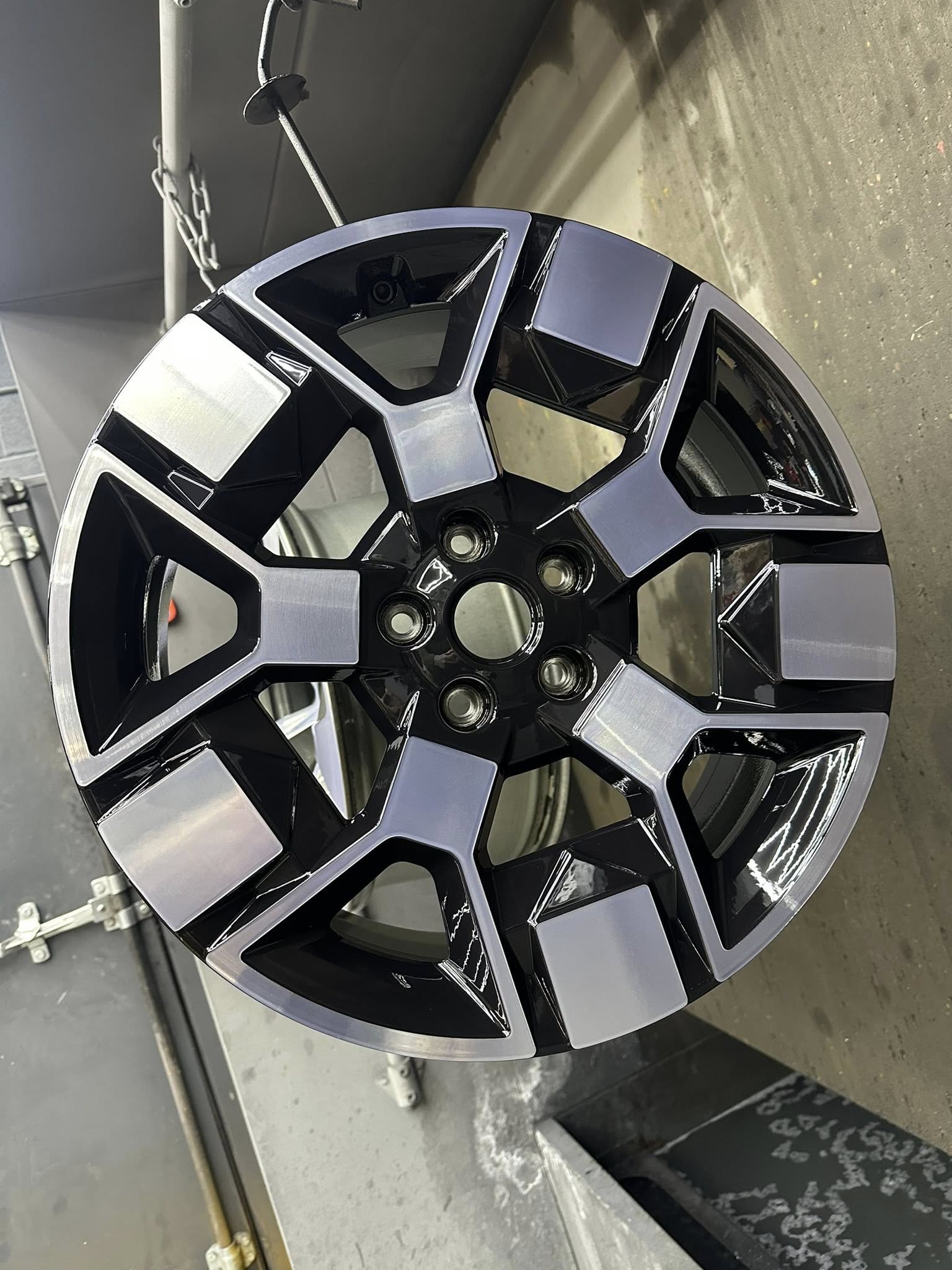 Royale Alloys gallery image